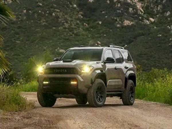 诚信双盈配资 新款丰田4Runner运动版发布，售价约34万元，搭载2.4T发动机+四驱